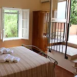 Dimora Li Cuti Bed & Breakfast 3*