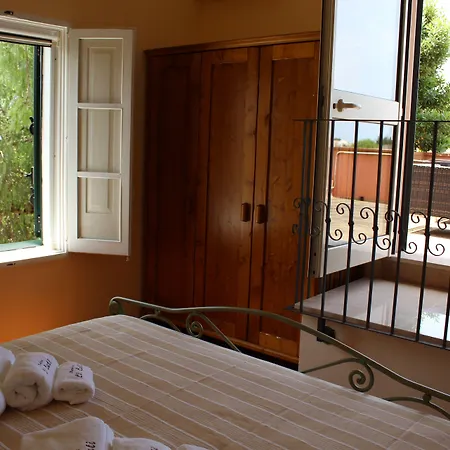 Oda ve Kahvaltı Dimora Li Cuti 3*