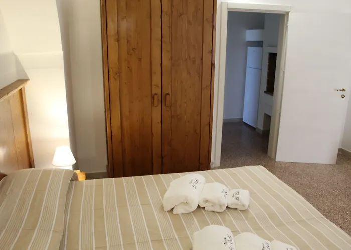 فندق مبيت وإفطار Dimora Li Cuti 3*