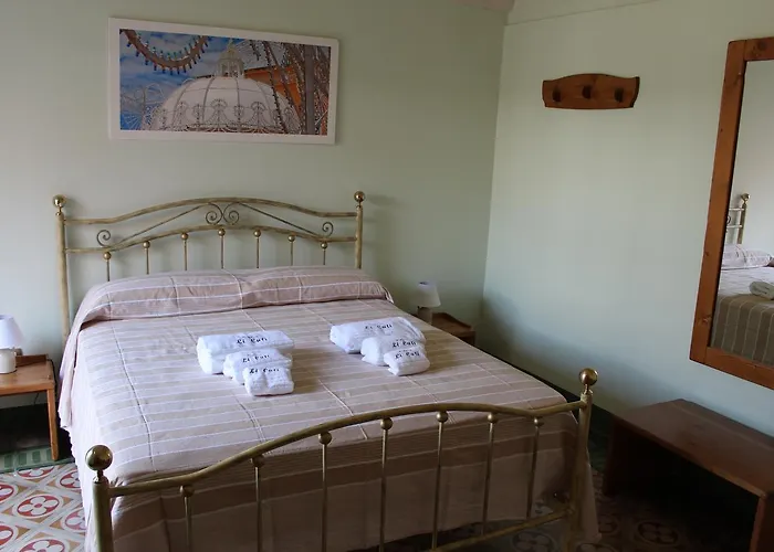 Dimora Li Cuti فندق مبيت وإفطار 3*